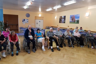 Ponikelské báby s pásmem Voskovce a Wericha