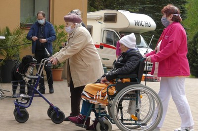 Vystoupení hudební skupiny červeného kříže
