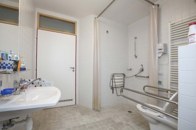Koupelna u jednolůžkového pokoje