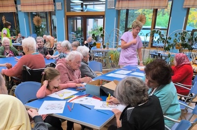 Mezigenerační setkání seniorů a dětí z MŠ Rokytnice nad Jizerou