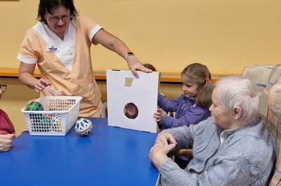 Mezigenerační setkání seniorů a dětí z MŠ Rokytnice nad Jizerou